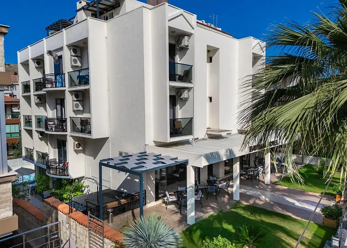 Bayram Hotell Çeşme