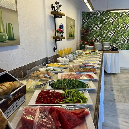 Bayram Hotel Çeşme