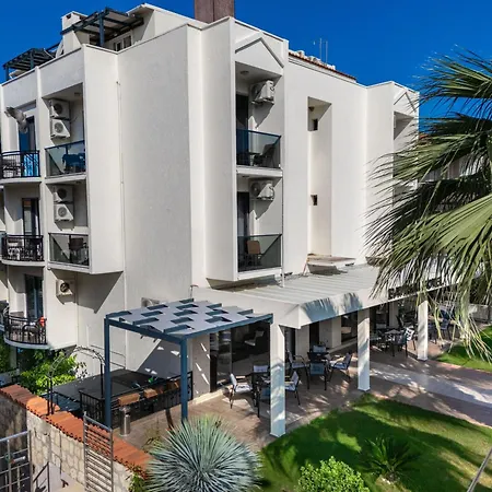 Bayram 酒店 Çeşme