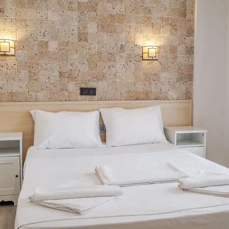 拜拉姆酒店 3* Çeşme