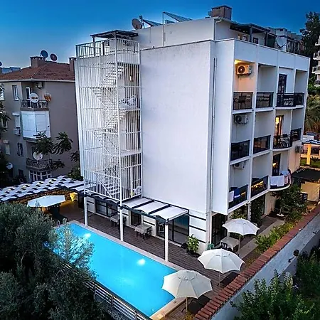 Bayram Hotel Cesme